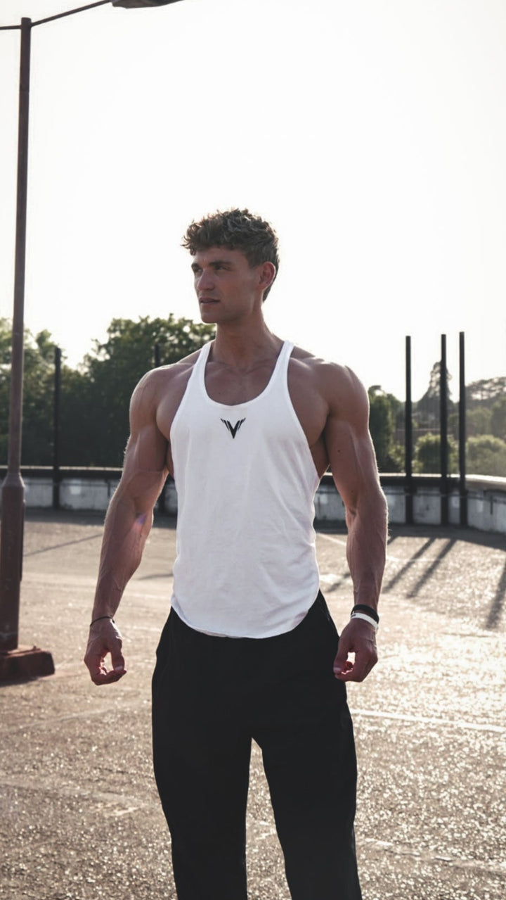Genesis Stringer in white